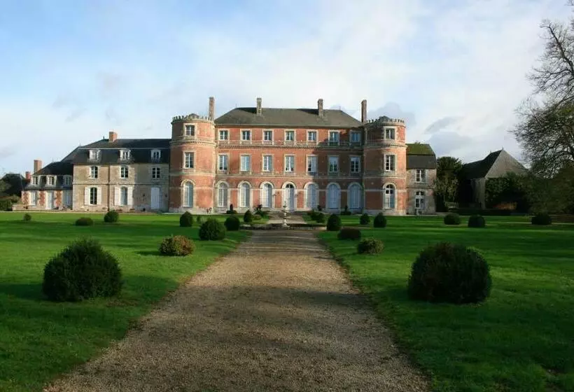 Aamiaismajoitus (B&B) Château De Denonville