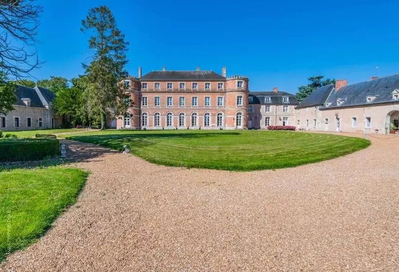 Aamiaismajoitus (B&B) Château De Denonville