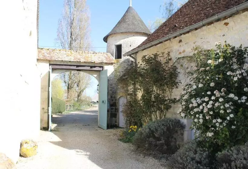 ベッドアンドブレックファースト Manoir De La Foulquetiere