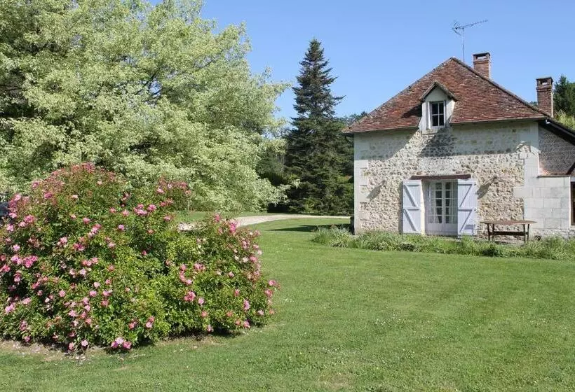 ベッドアンドブレックファースト Manoir De La Foulquetiere