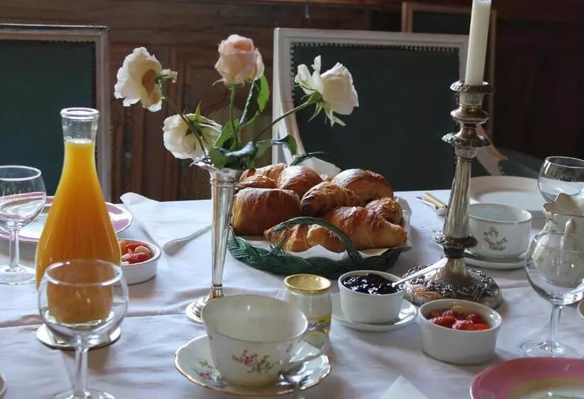 ベッドアンドブレックファースト Manoir De La Foulquetiere
