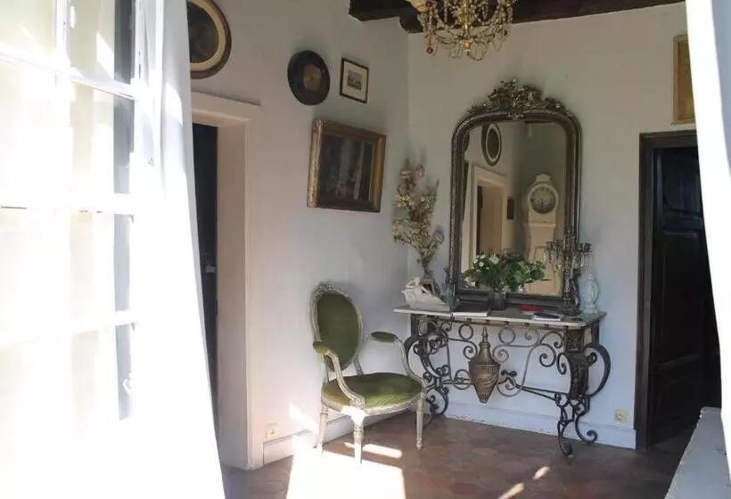 ベッドアンドブレックファースト Manoir De La Foulquetiere