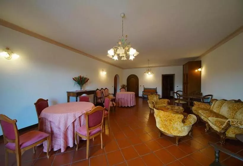 ホテル Agriturismo Bisenzio