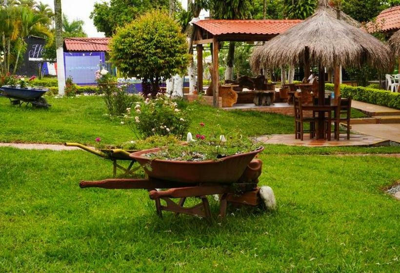 هتل Hostal De Paris