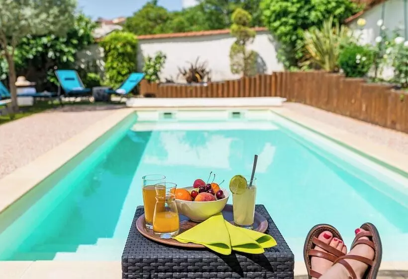 ホテル Le Place Neuve