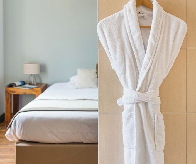 ホテル Le Place Neuve