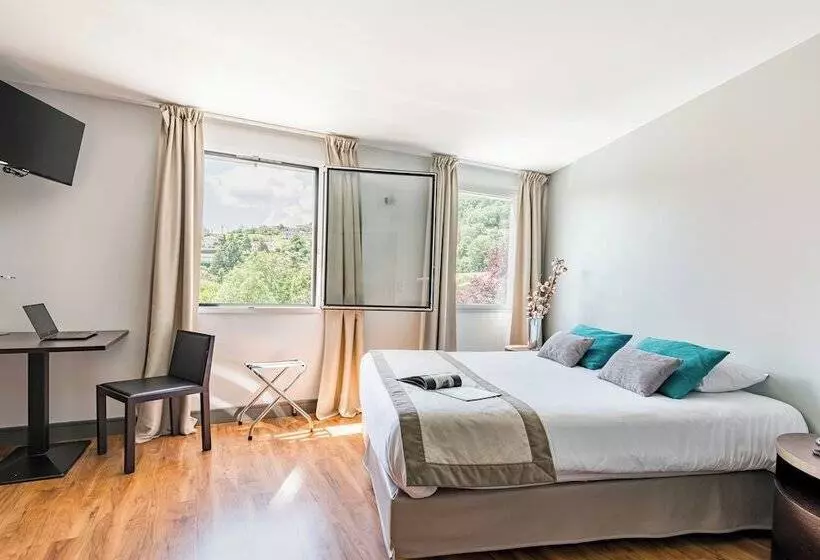 ホテル Le Place Neuve