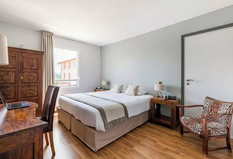 ホテル Le Place Neuve