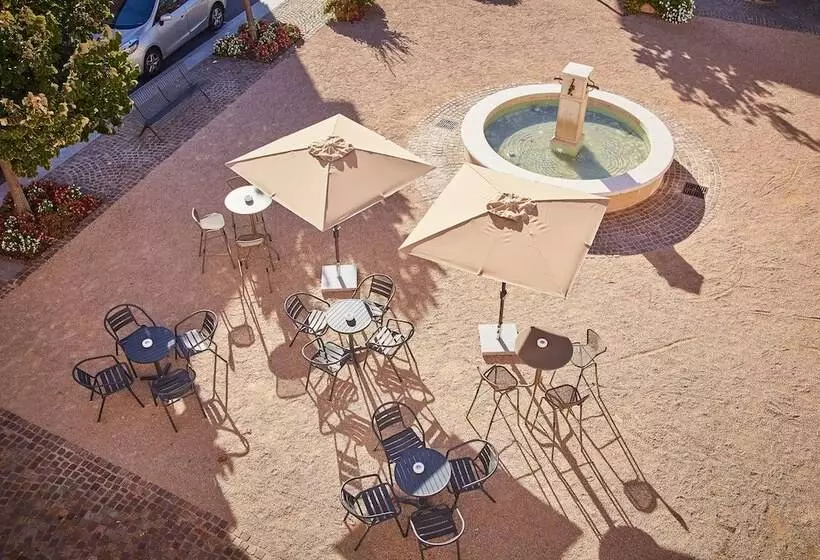 ホテル Le Place Neuve