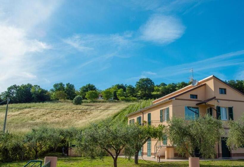 בית מלון כפרי Le Vigne Di Clementina Fabi