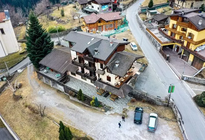 Hotelli Albergo Quai