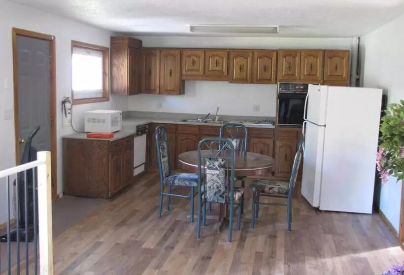 Hotelli Quiet Bay Inn & Café