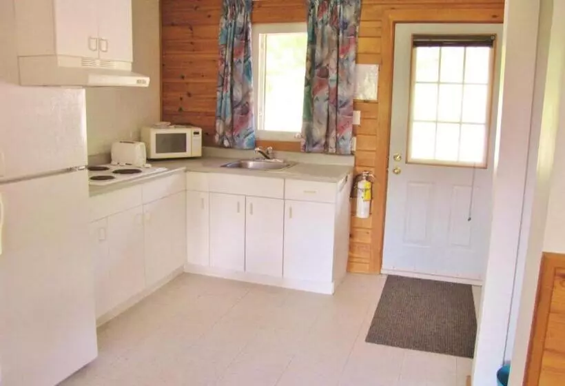 Hotelli Quiet Bay Inn & Café