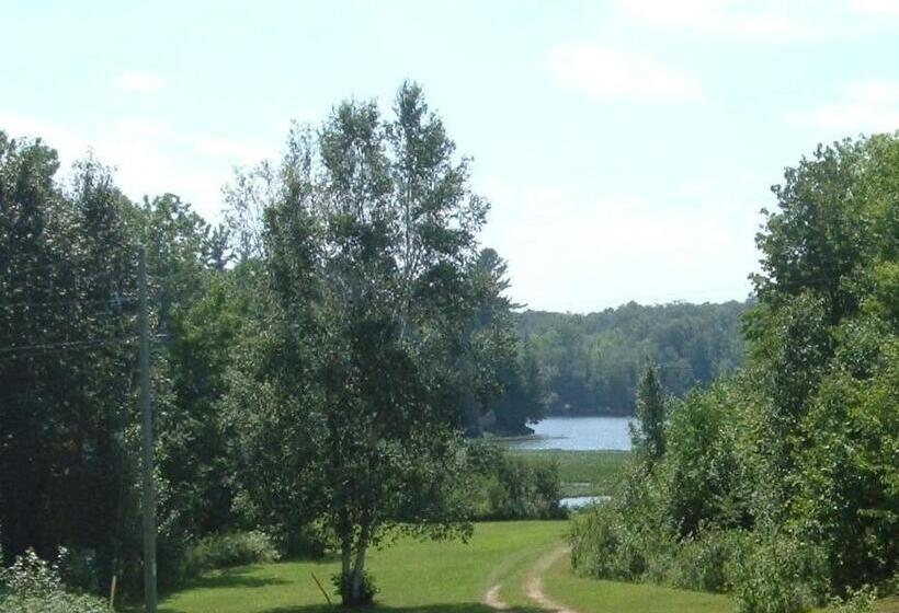 Szálloda Quiet Bay Inn & Café