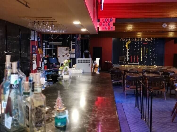 מוטל Manitou Motor Inn