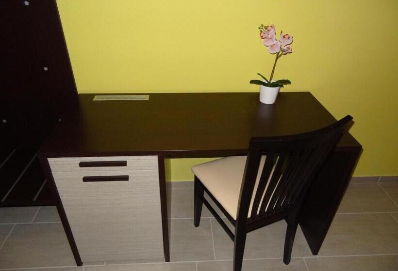 פנסיון Affittacamere Rooms Di Matteo