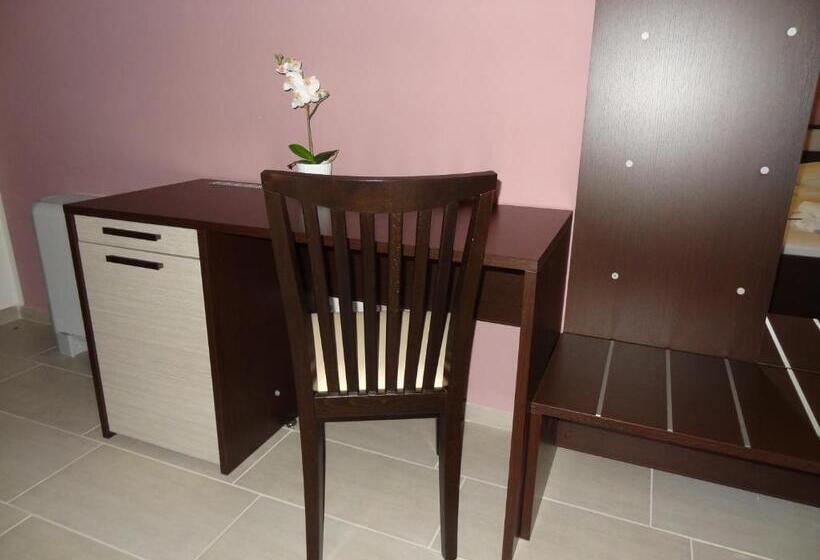 פנסיון Affittacamere Rooms Di Matteo