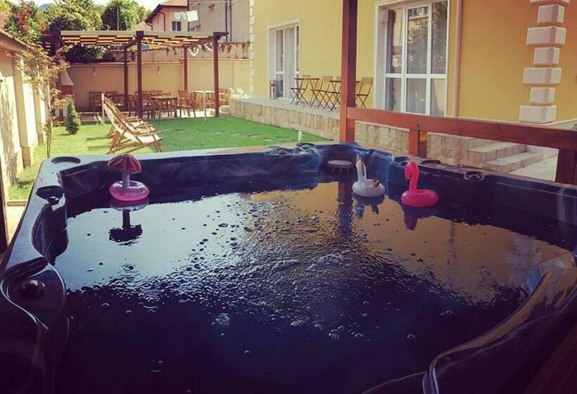 פנסיון Da Vinci Guesthouse