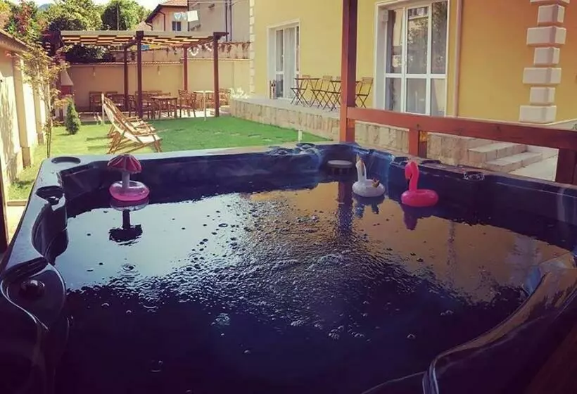 Majatalo Da Vinci Guesthouse