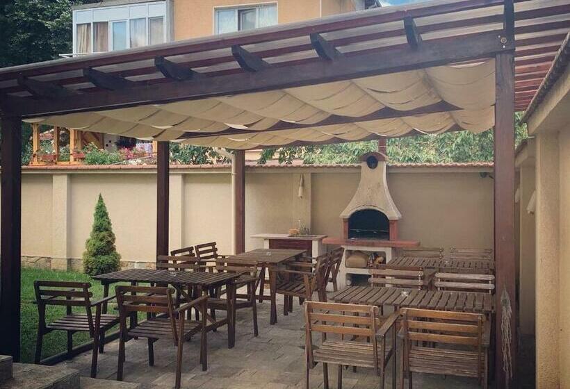 פנסיון Da Vinci Guesthouse