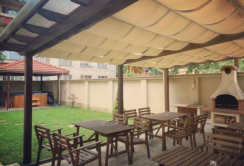 פנסיון Da Vinci Guesthouse