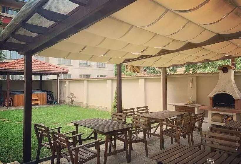 Majatalo Da Vinci Guesthouse