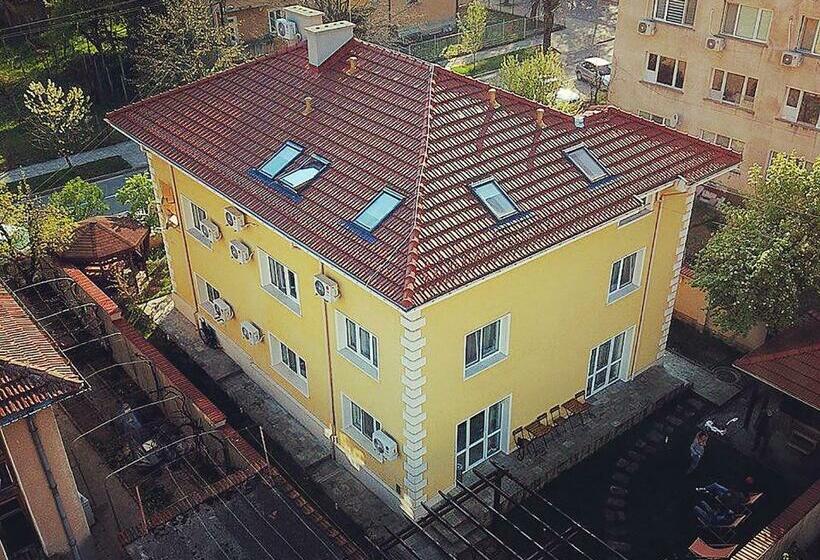 פנסיון Da Vinci Guesthouse