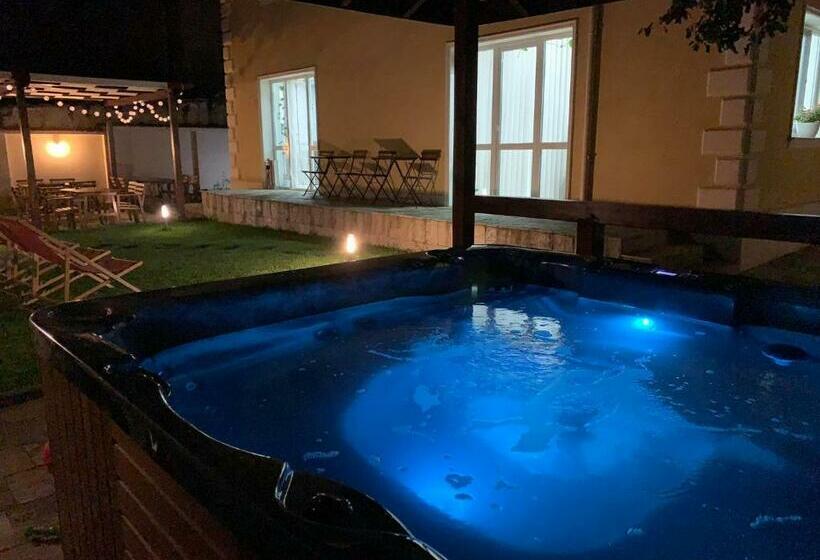 פנסיון Da Vinci Guesthouse