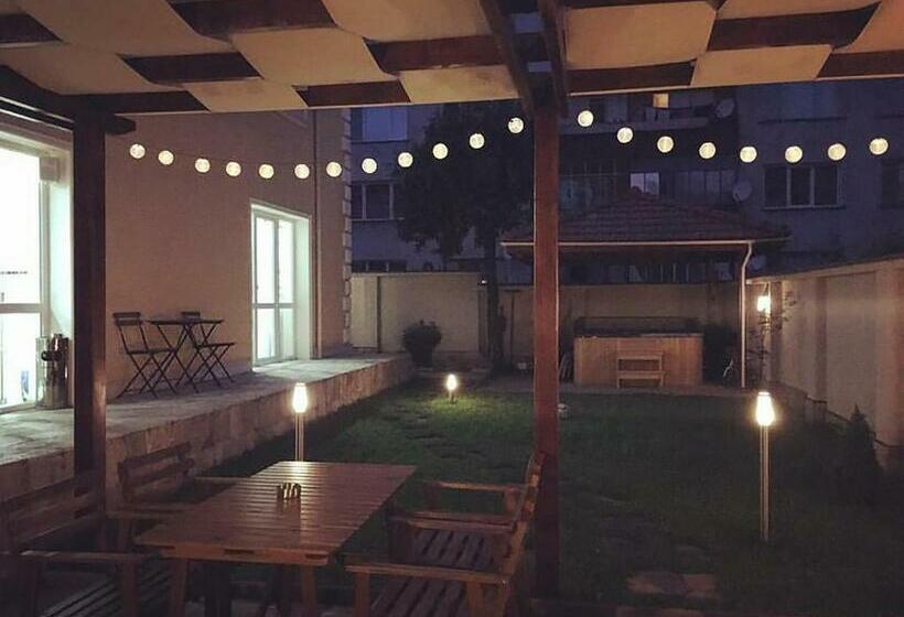 פנסיון Da Vinci Guesthouse