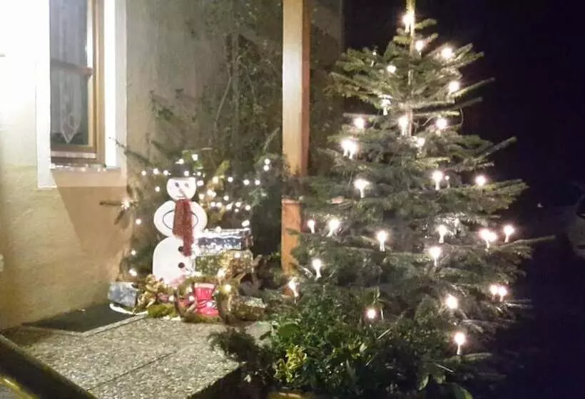 Majatalo Gäste Haus Rösch