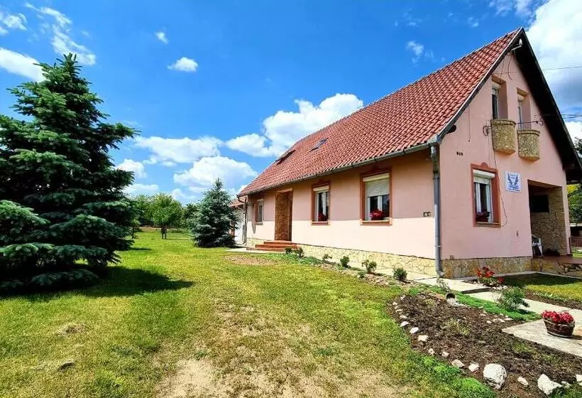 Majatalo Veronika Guesthouse