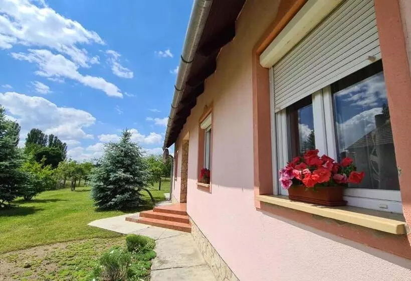 Majatalo Veronika Guesthouse