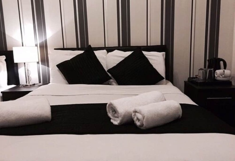 مبيت وإفطار The Firs Lodge