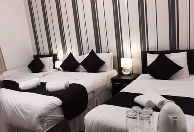 مبيت وإفطار The Firs Lodge