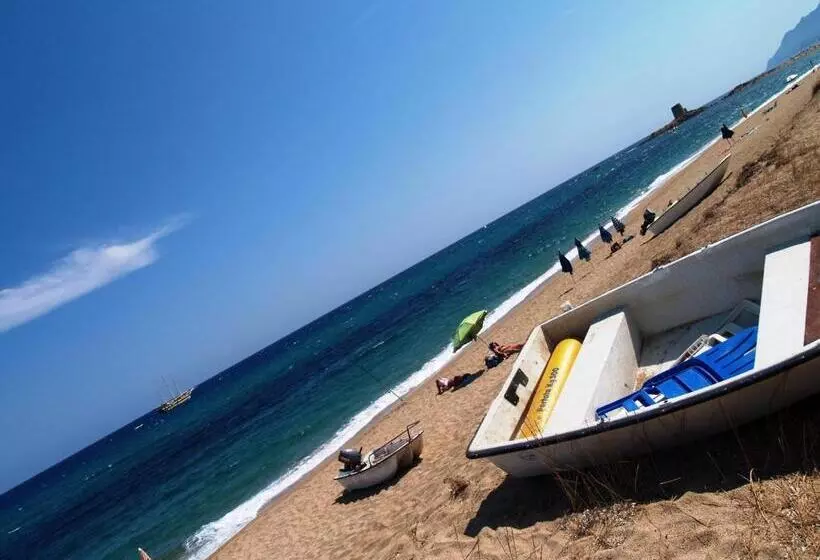 Отель Baja Azzurra