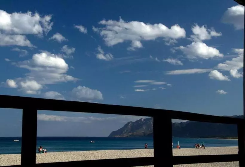 Отель Baja Azzurra