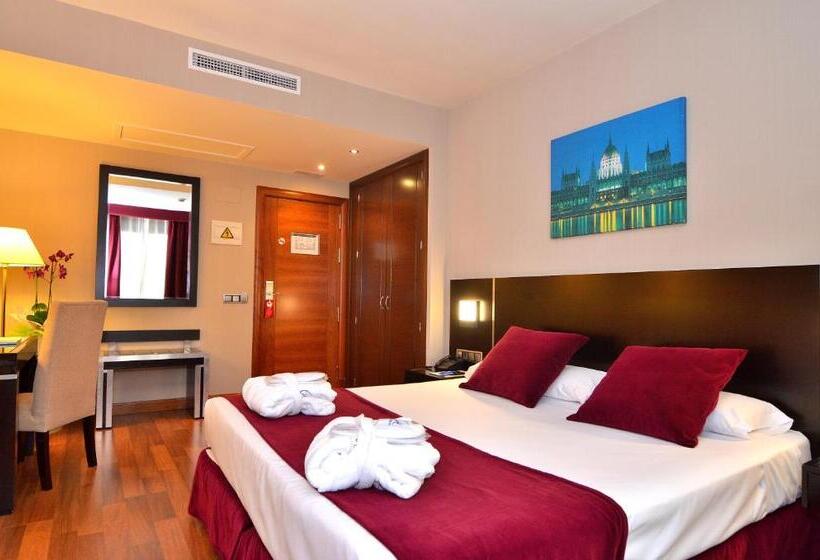 فندق Clement Barajas