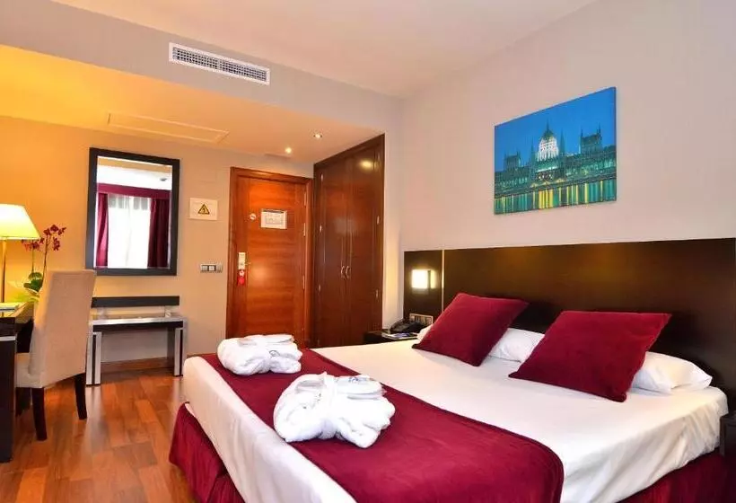 فندق Clement Barajas