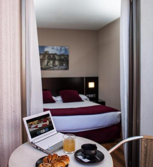 فندق Clement Barajas