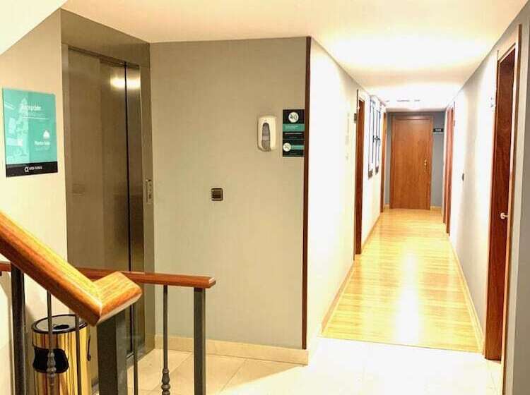 هتل Los Templarios