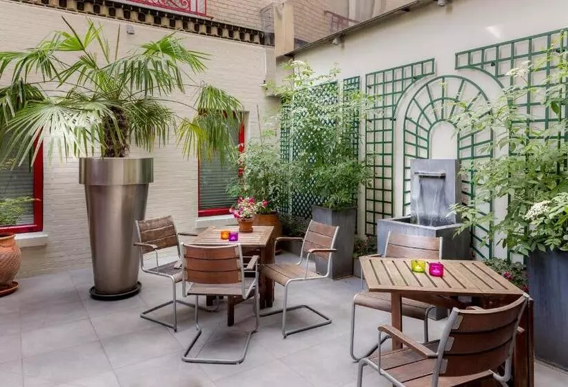 هتل Porte De Versailles