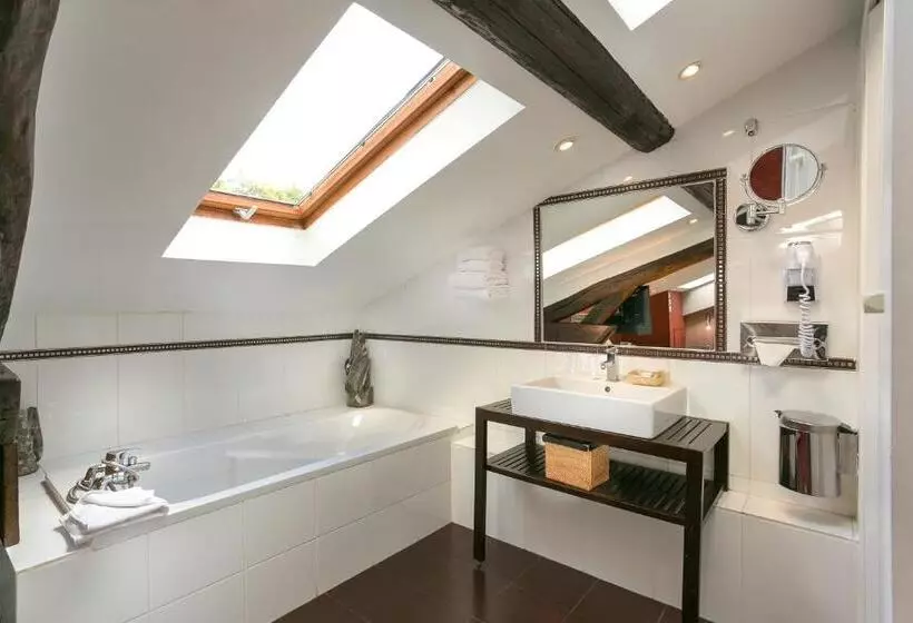 هتل Porte De Versailles