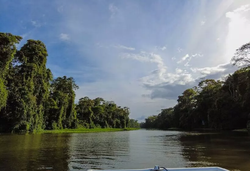 Сельский отель Laguna Lodge Tortuguero