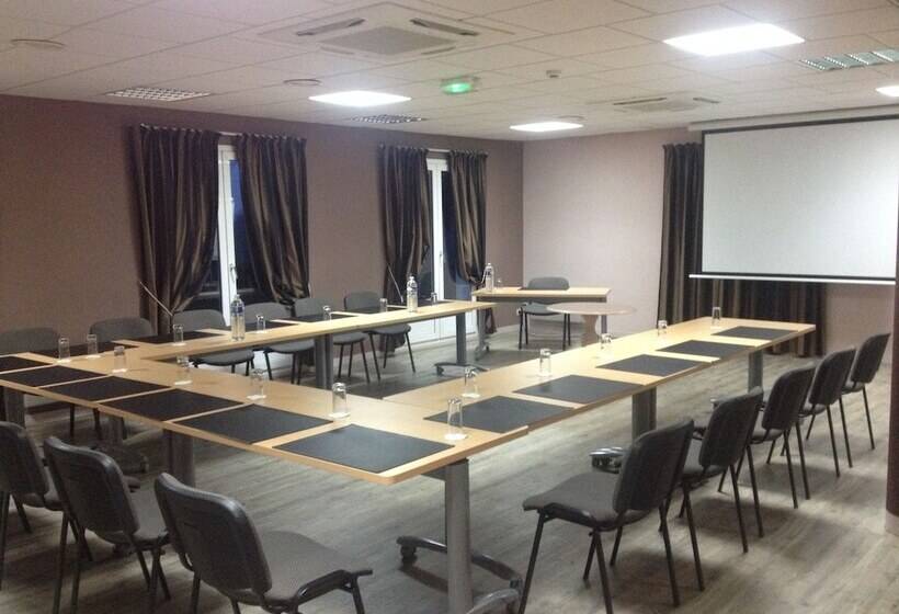 בית מלון כפרי The Originals Boutique, Parc Hôtel, Orléans Sud