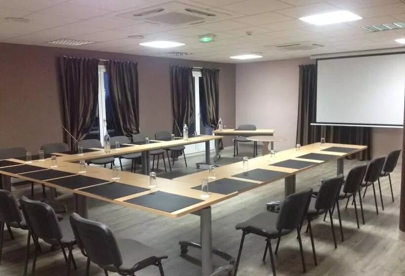 Отель The Originals Boutique, Parc Hôtel, Orléans Sud