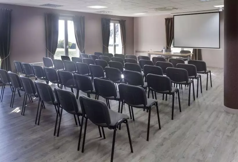 Отель The Originals Boutique, Parc Hôtel, Orléans Sud