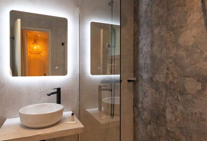 בית מלון כפרי The Originals Boutique, Parc Hôtel, Orléans Sud