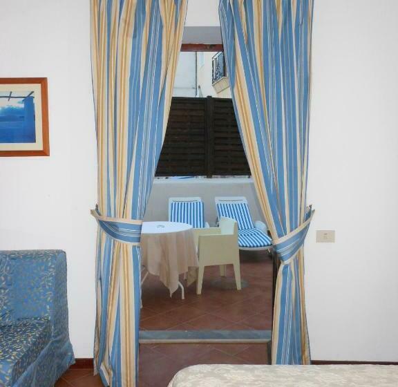 酒店 Villa Meligunis