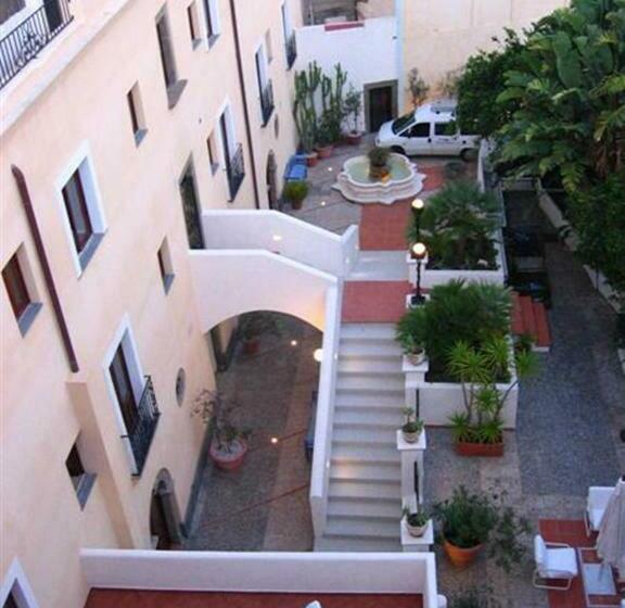 酒店 Villa Meligunis