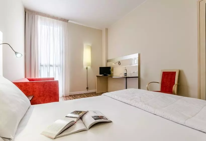 Отель Yit Ciudad De Zaragoza